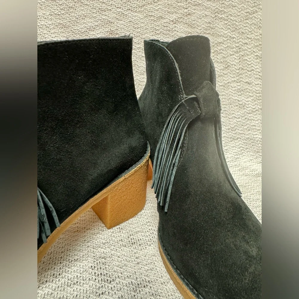 New UGG Suede Fringe Black Corrin Ankle Booties US Size 11